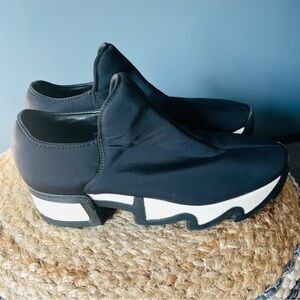 iRi Wes I Low Top Neoprene Sneakers